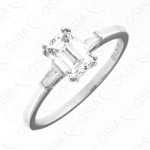 18 KARAT DIAMOND RING